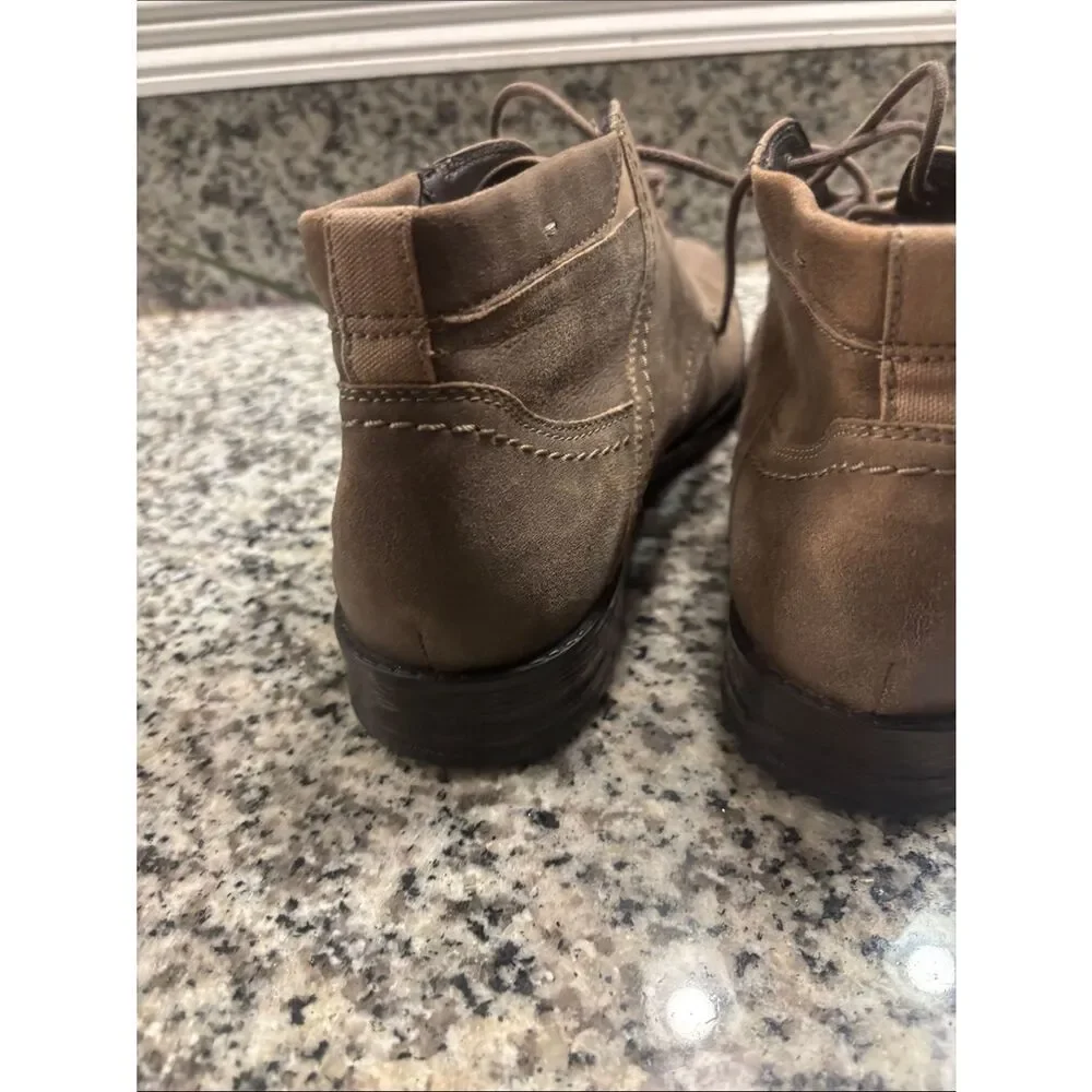 Clarks Men's Taupe Suede Chukka Boots